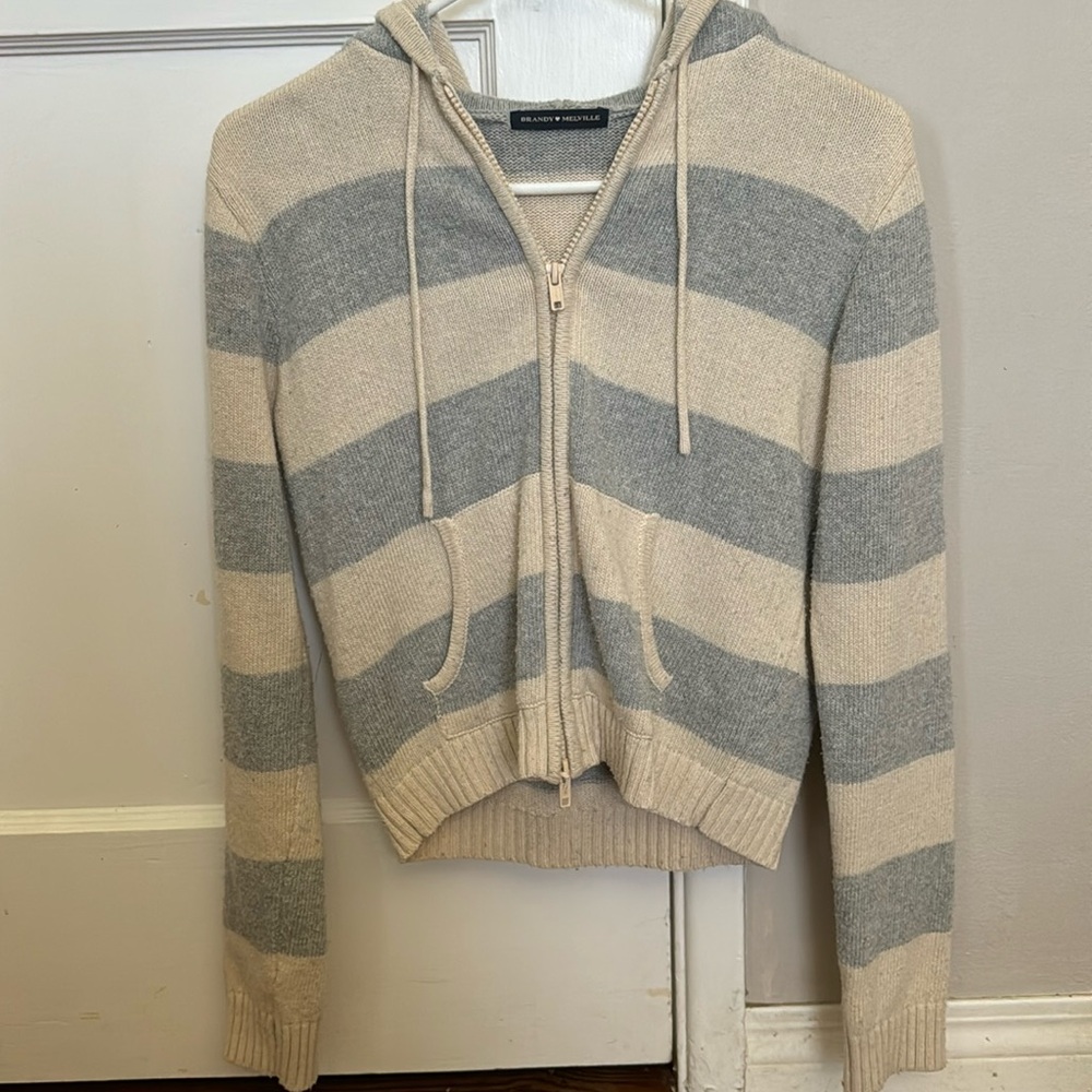 Brandy Melville Zip Up